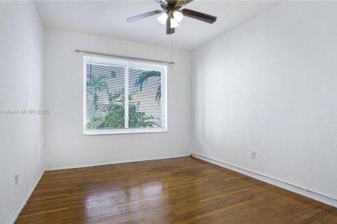 Condo in Miami Beach, Florida, 1 bedroom  № 1953718 - photo 18