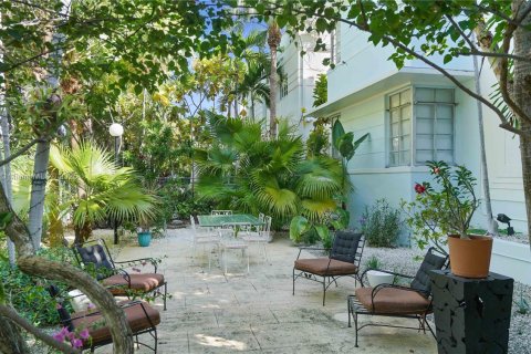Condo in Miami Beach, Florida, 1 bedroom  № 1953718 - photo 25