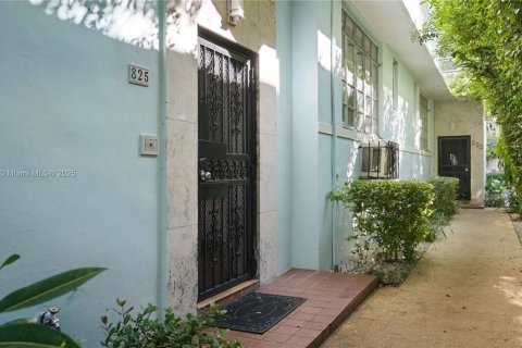 Condo in Miami Beach, Florida, 1 bedroom  № 1953718 - photo 22