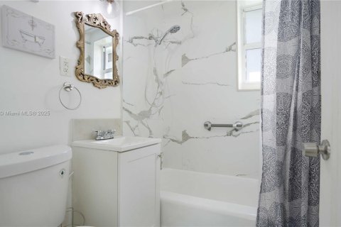 Condo in Miami Beach, Florida, 1 bedroom  № 1953718 - photo 4