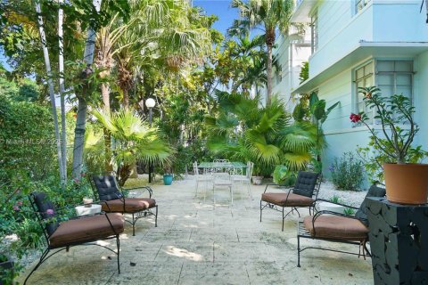 Condo in Miami Beach, Florida, 1 bedroom  № 1953718 - photo 24