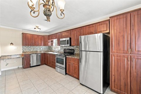 Casa en venta en Tampa, Florida, 3 dormitorios, 141.86 m2 № 2314525 - foto 9