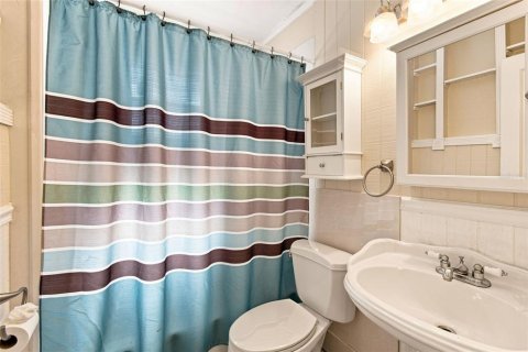 Casa en venta en Tampa, Florida, 3 dormitorios, 141.86 m2 № 2314525 - foto 19