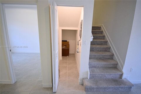 Villa ou maison à louer à Miami, Floride: 3 chambres, 137.77 m2 № 2064425 - photo 11