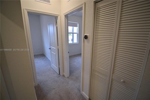 Villa ou maison à louer à Miami, Floride: 3 chambres, 137.77 m2 № 2064425 - photo 5