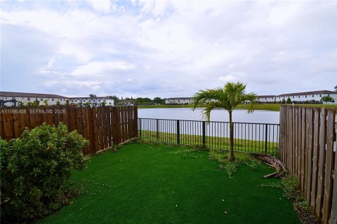 Villa ou maison à louer à Miami, Floride: 3 chambres, 137.77 m2 № 2064425 - photo 3