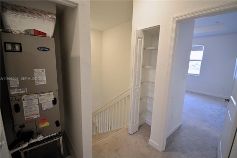 Villa ou maison à louer à Miami, Floride: 3 chambres, 137.77 m2 № 2064425 - photo 7