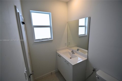Villa ou maison à louer à Miami, Floride: 3 chambres, 137.77 m2 № 2064425 - photo 20