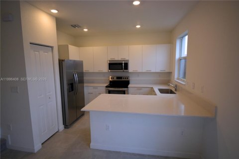 Villa ou maison à louer à Miami, Floride: 3 chambres, 137.77 m2 № 2064425 - photo 15