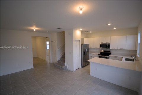 Villa ou maison à louer à Miami, Floride: 3 chambres, 137.77 m2 № 2064425 - photo 18