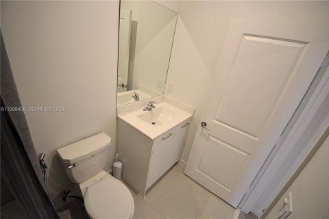 Villa ou maison à louer à Miami, Floride: 3 chambres, 137.77 m2 № 2064425 - photo 23