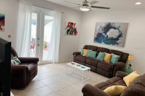 Casa en venta en Davenport, Florida, 3 dormitorios, 121.7 m2 № 1911058 - foto 5