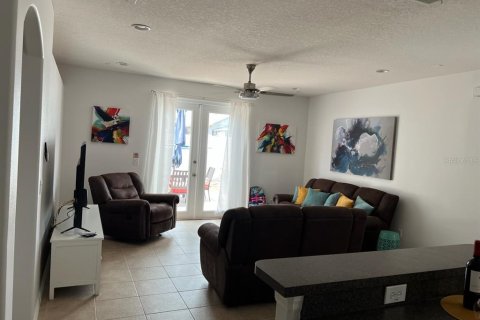Casa en venta en Davenport, Florida, 3 dormitorios, 121.7 m2 № 1911058 - foto 10