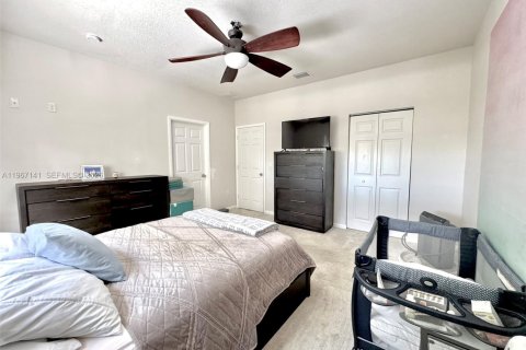 Villa ou maison à vendre à Homestead, Floride: 4 chambres, 163.69 m2 № 2081369 - photo 17