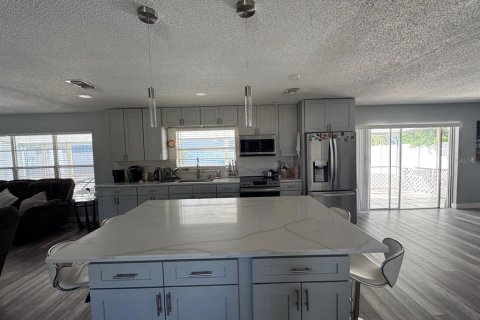Villa ou maison à louer à Kissimmee, Floride: 3 chambres, 173.17 m2 № 2426021 - photo 6
