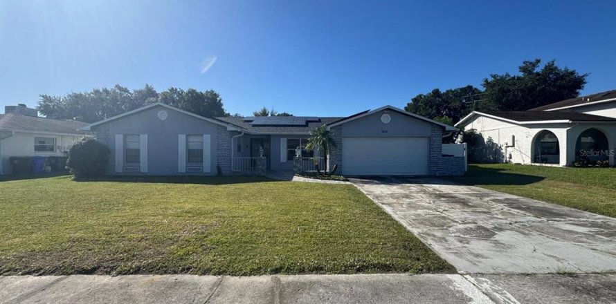 Villa ou maison à Kissimmee, Floride 3 chambres, 173.17 m2 № 2426021