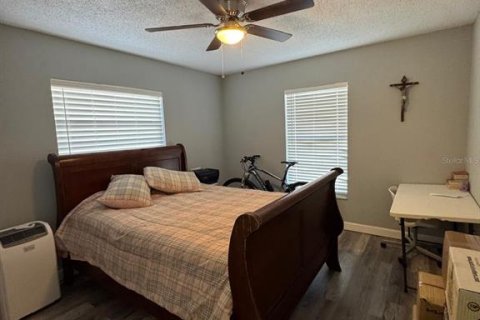 Villa ou maison à louer à Kissimmee, Floride: 3 chambres, 173.17 m2 № 2426021 - photo 16