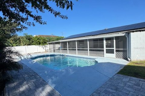 Villa ou maison à louer à Kissimmee, Floride: 3 chambres, 173.17 m2 № 2426021 - photo 20