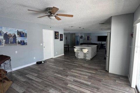 Villa ou maison à louer à Kissimmee, Floride: 3 chambres, 173.17 m2 № 2426021 - photo 7