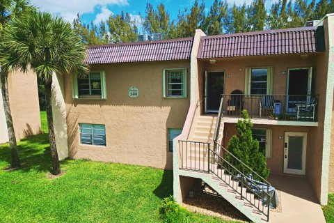 Condo in West Palm Beach, Florida, 2 bedrooms № 2252877