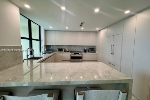 Copropriété à vendre à Bal Harbour, Floride: 2 chambres, 128.95 m2 № 2004031 - photo 7