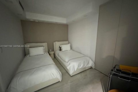 Copropriété à vendre à Bal Harbour, Floride: 2 chambres, 128.95 m2 № 2004031 - photo 13