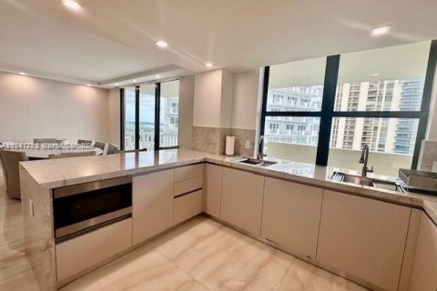 Copropriété à vendre à Bal Harbour, Floride: 2 chambres, 128.95 m2 № 2004031 - photo 8