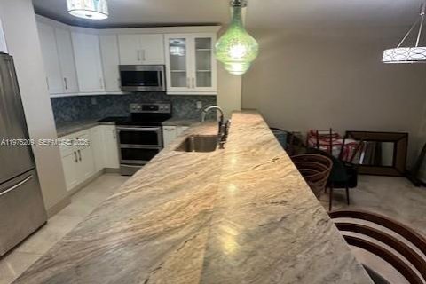 Снять в аренду кондоминиум в Майами-Бич, Флорида 1 спальня, 93.46м2, № 2036192 - фото 9