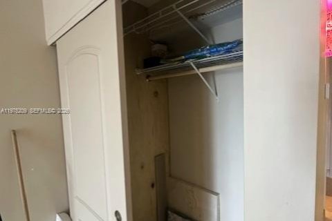 Снять в аренду кондоминиум в Майами-Бич, Флорида 1 спальня, 93.46м2, № 2036192 - фото 18