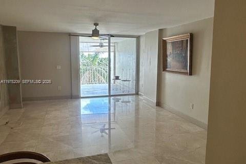 Снять в аренду кондоминиум в Майами-Бич, Флорида 1 спальня, 93.46м2, № 2036192 - фото 11