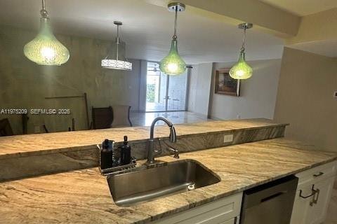 Снять в аренду кондоминиум в Майами-Бич, Флорида 1 спальня, 93.46м2, № 2036192 - фото 10