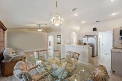 Villa ou maison à vendre à Palm Coast, Floride: 3 chambres, 131.64 m2 № 2144779 - photo 9