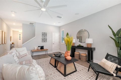 House in Sarasota, Florida 4 bedrooms, 223.8 sq.m. № 2151980 - photo 10