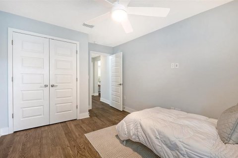 House in Sarasota, Florida 4 bedrooms, 223.8 sq.m. № 2151980 - photo 29