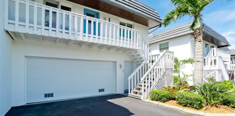 Townhouse in Bradenton, Florida 2 bedrooms, 160.54 sq.m. № 1808734
