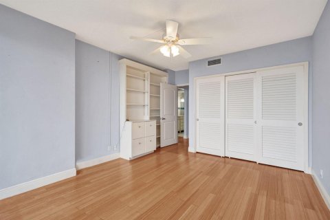 Condo in Fort Lauderdale, Florida, 2 bedrooms  № 2406207 - photo 24