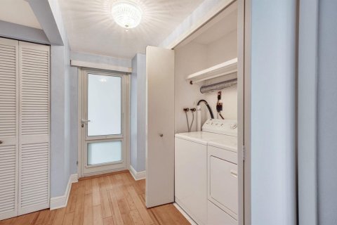 Condo in Fort Lauderdale, Florida, 2 bedrooms  № 2406207 - photo 19