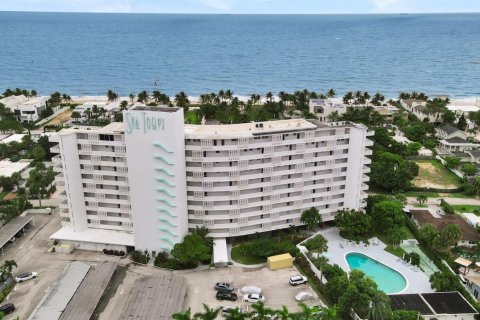 Condo in Fort Lauderdale, Florida, 2 bedrooms  № 2406207 - photo 2