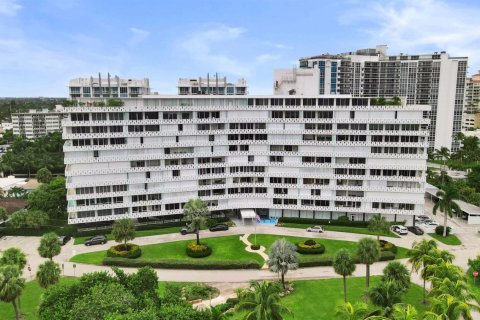 Condo in Fort Lauderdale, Florida, 2 bedrooms  № 2406207 - photo 3