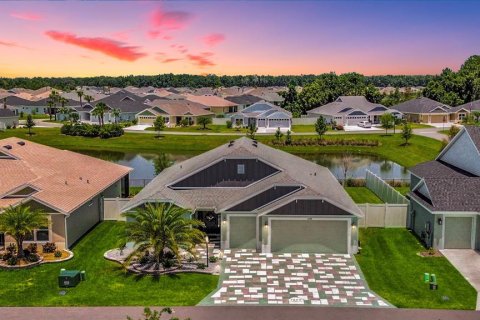 Villa ou maison à The Villages, Floride 3 chambres, 182.65 m2 № 2408853