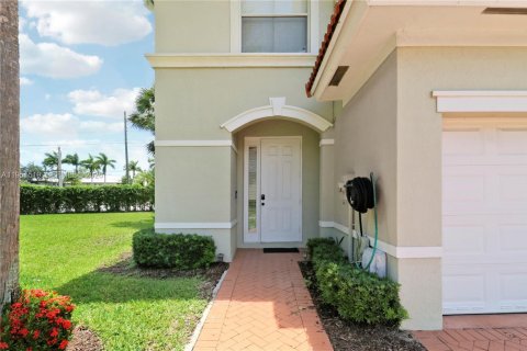 Купить таунхаус в Ривьера-Бич, Флорида 3 спальни, 148.46м2, № 2008812 - фото 2