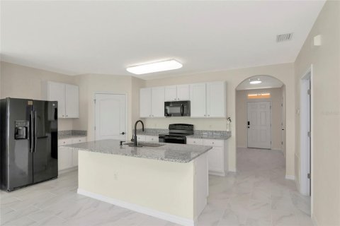 Villa ou maison à vendre à Bradenton, Floride: 3 chambres, 155.33 m2 № 2098685 - photo 9
