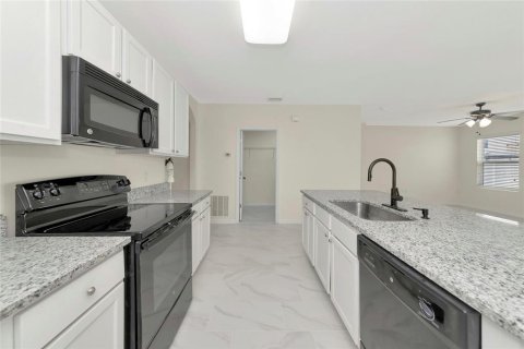 Villa ou maison à vendre à Bradenton, Floride: 3 chambres, 155.33 m2 № 2098685 - photo 8