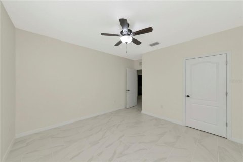 Villa ou maison à vendre à Bradenton, Floride: 3 chambres, 155.33 m2 № 2098685 - photo 16