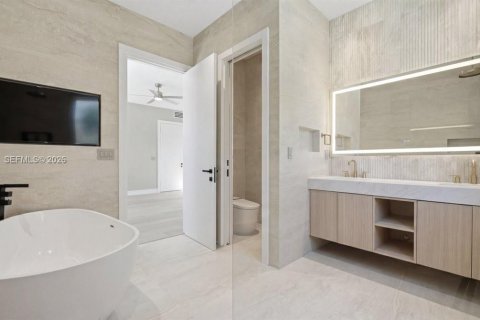 Casa en venta en Hollywood, Florida, 5 dormitorios, 298.87 m2 № 2257981 - foto 10