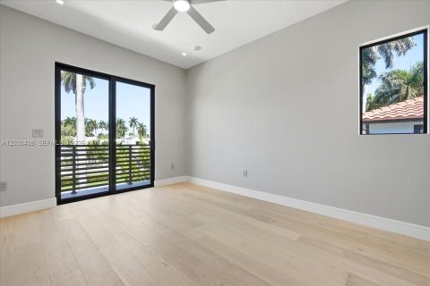 Casa en venta en Hollywood, Florida, 5 dormitorios, 298.87 m2 № 2257981 - foto 20