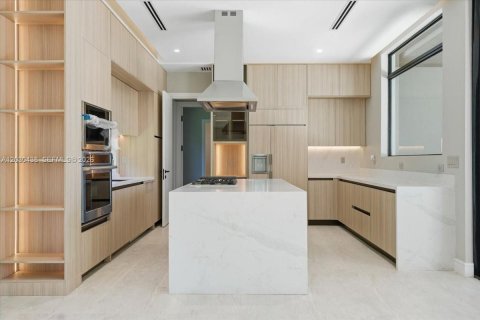 Casa en venta en Hollywood, Florida, 5 dormitorios, 298.87 m2 № 2257981 - foto 3