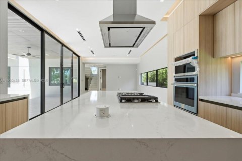 Casa en venta en Hollywood, Florida, 5 dormitorios, 298.87 m2 № 2257981 - foto 5