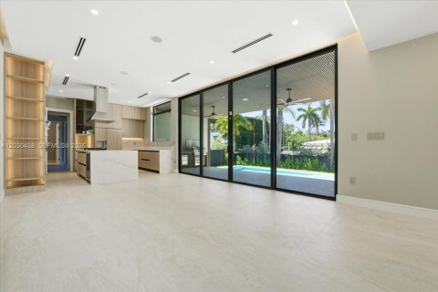 Casa en venta en Hollywood, Florida, 5 dormitorios, 298.87 m2 № 2257981 - foto 13