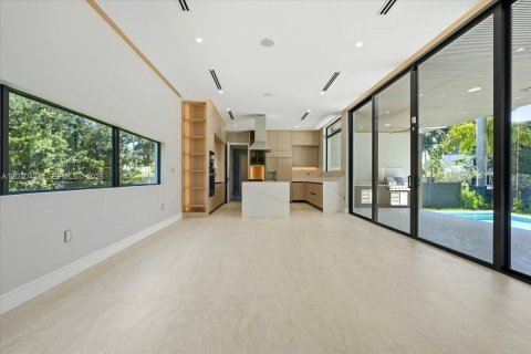 Casa en venta en Hollywood, Florida, 5 dormitorios, 298.87 m2 № 2257981 - foto 14